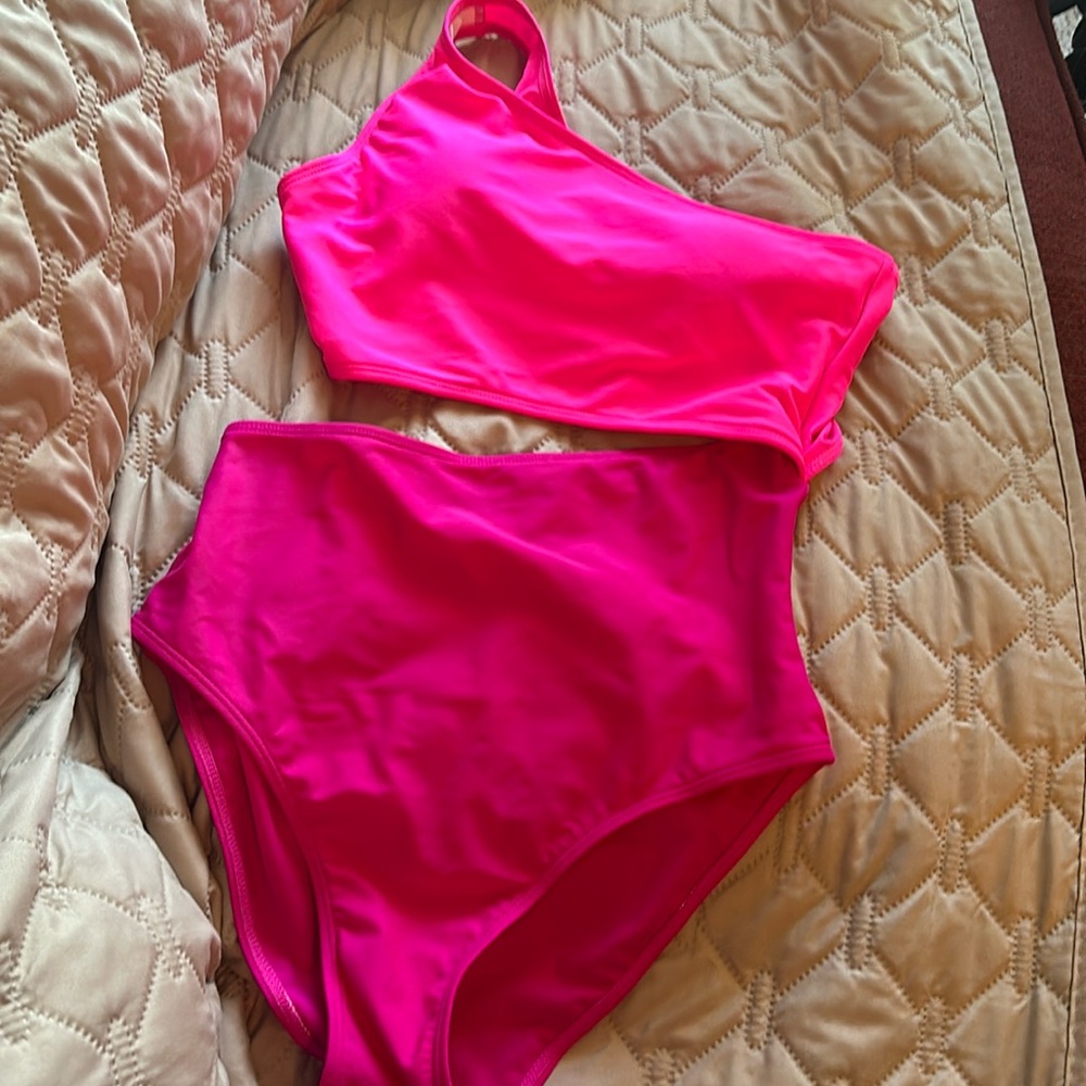 YONIQUE 2pc Hooked Swimsuit HOTPINK Small NWT